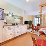 Gaestehaus Oslhof Apartament
